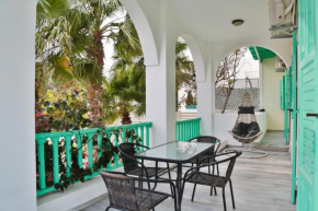 Kamari Beach Houses with Balcony and Garden